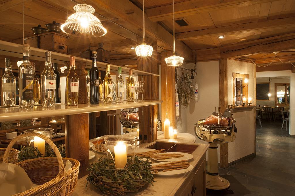 Italian Lifestyle Hotel & Osteria Chartreuse トゥーン エクステリア 写真